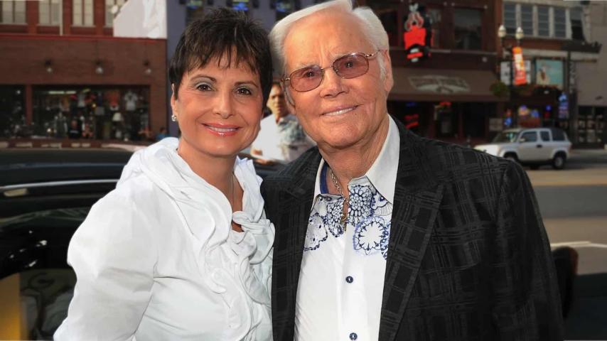 Tennessee Man Charged With Stealing $11M in XRP From Country Music Legend's Widow