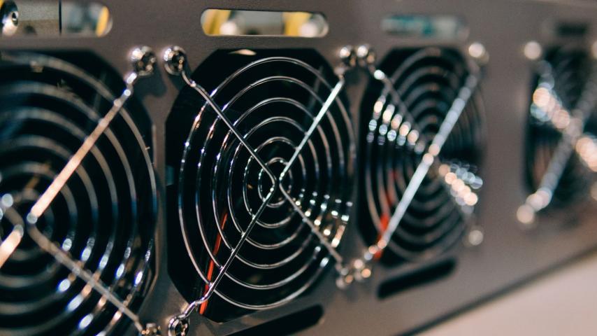 Are Pure Play BTC Miners Going to Reprice Like AI/HPC Miners?