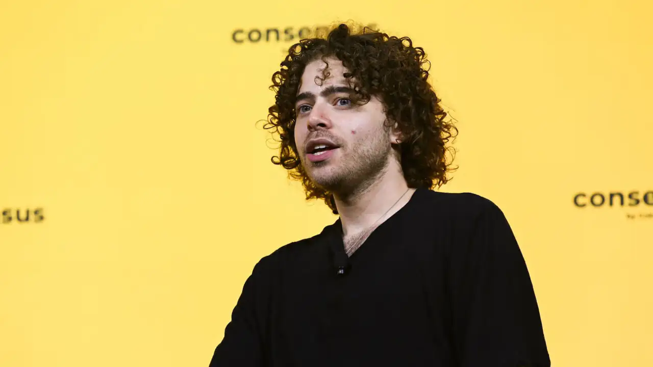 How a Broke Student Built an $8B Crypto Empire - and Became the World's Youngest Billionaire