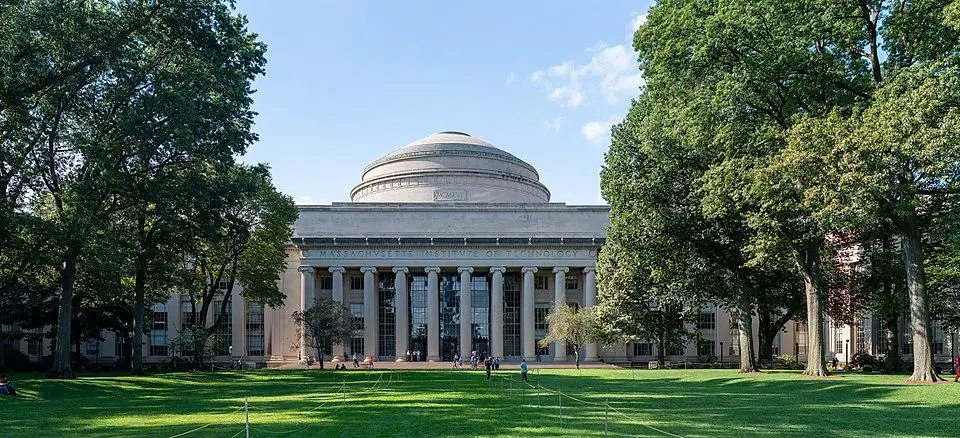 Shiba Inu Price Predictions: MIT Unveils AI Supercomputer, Markets Bet on DeepSnitch AI x100 Bull Run