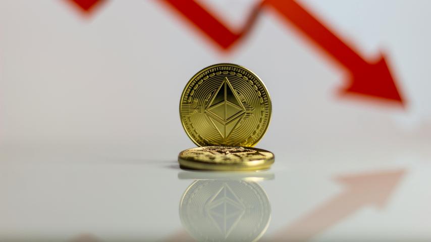 Billions In Bitcoin And Ethereum Leave Exchanges: Is Selling Pressure Easing?