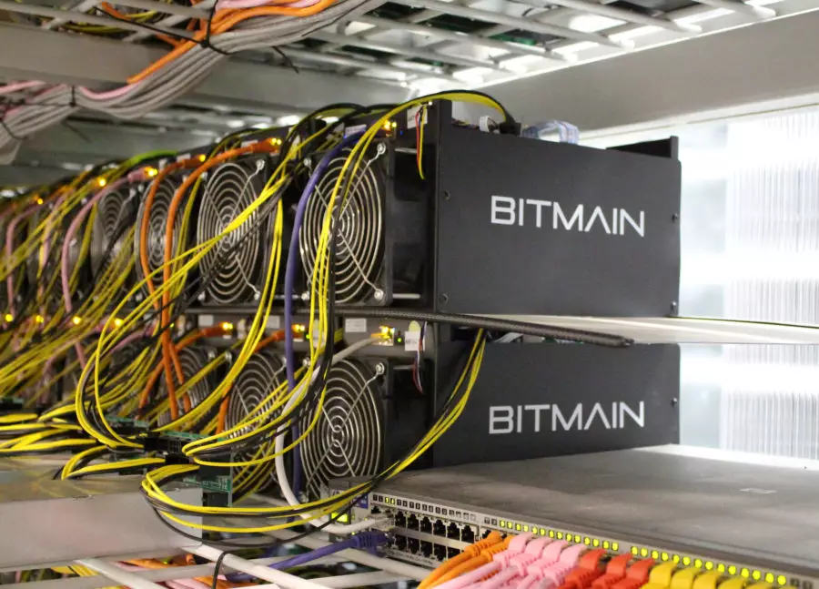 Bitcoin Mining Giant Bitmain Faces Rising Scrutiny Over Hardware Risks