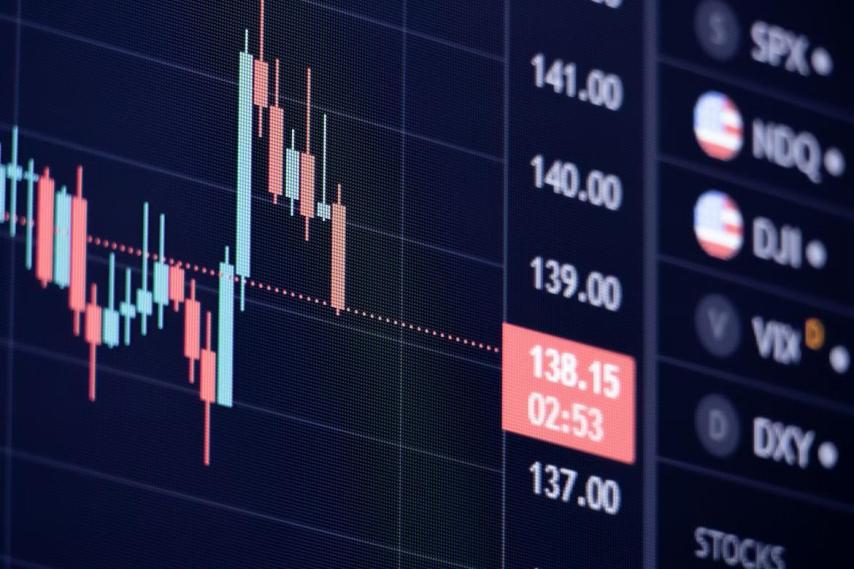 Retail Crypto Interest Crashes Amid Volatility and Regulatory Fears