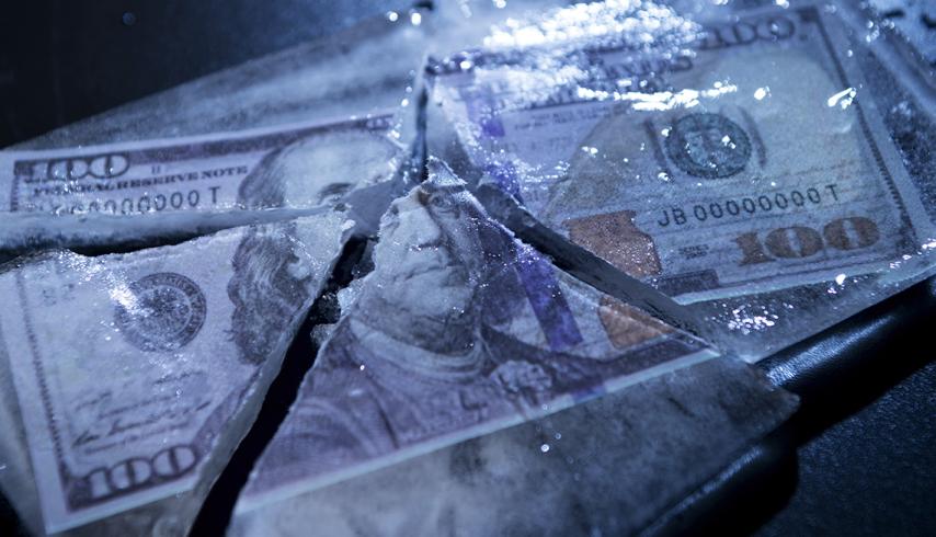 Top Economist Warns the Dollar’s Days Are Numbered as Crisis Nears