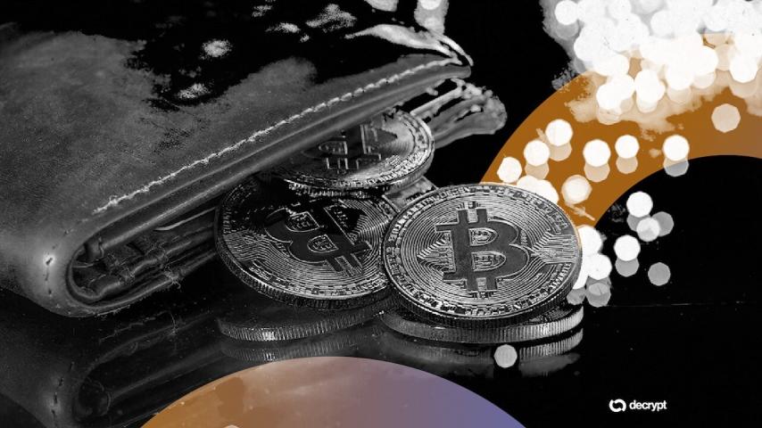 Bitcoin Price Movement Hinges on Closing Above $82K